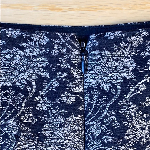 ANN TAYLOR skirt size 4 black silver career lined - Picture 6 of 7